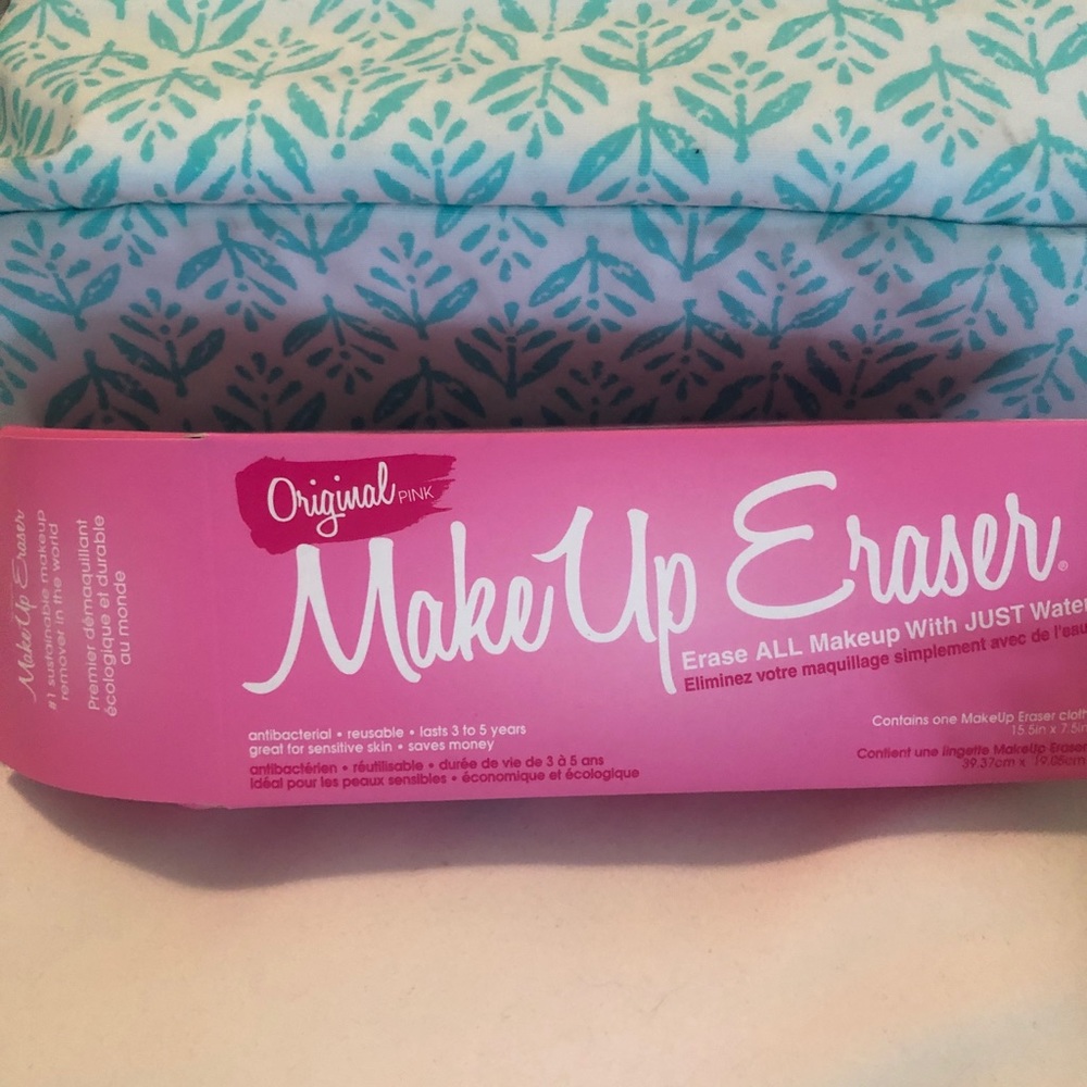 Makeup eraser